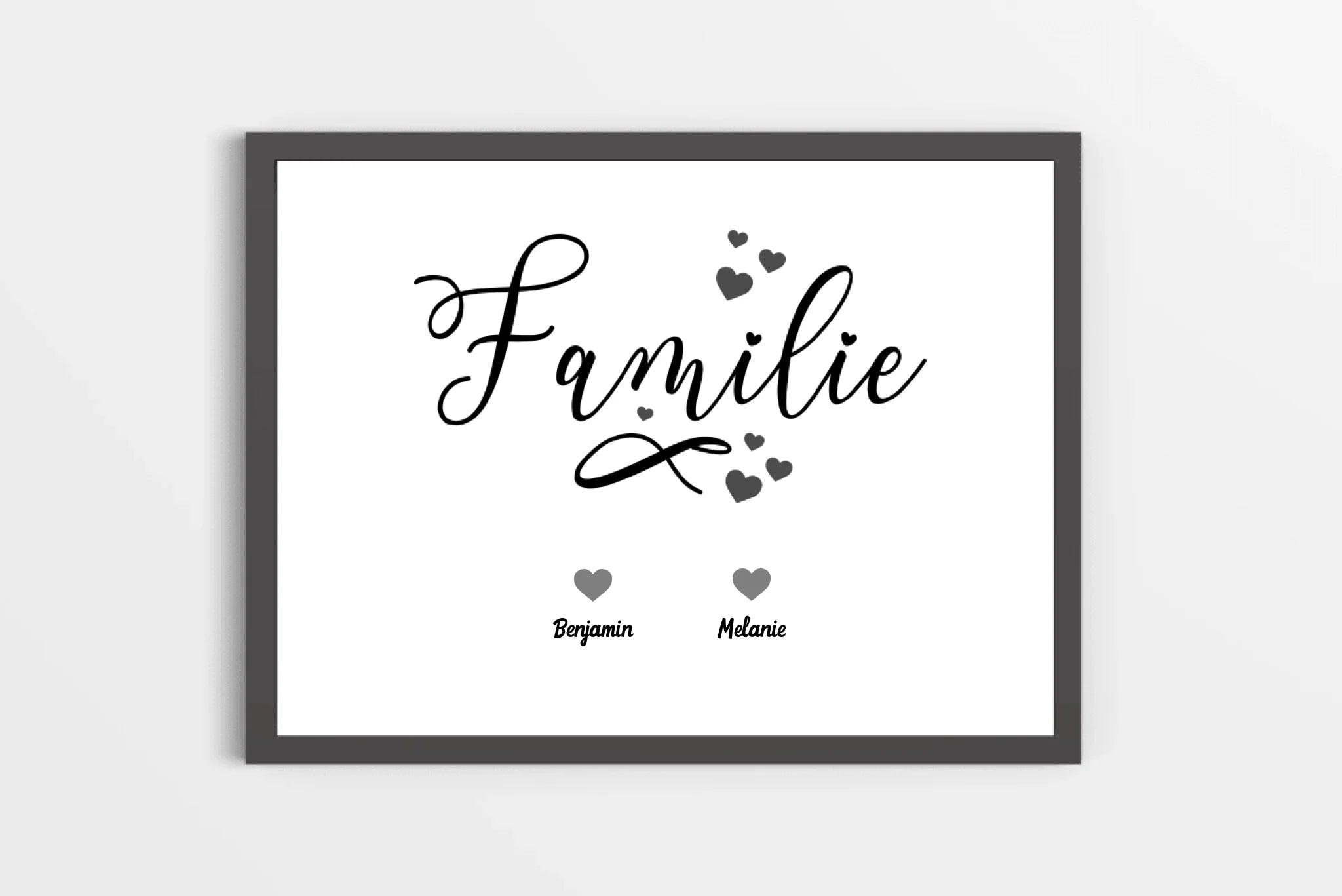 Familienbild personalisiert mit Namen und Herz - Bis zu 6 Personen & Haustiere
