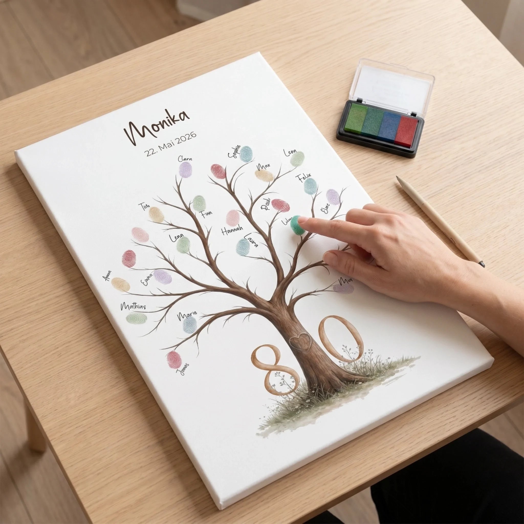 Personalisierte Gästebücher als Fingerabdruck Gästebuch auf Leinwand mit rundem Baum und bunten Abdrucken Feed