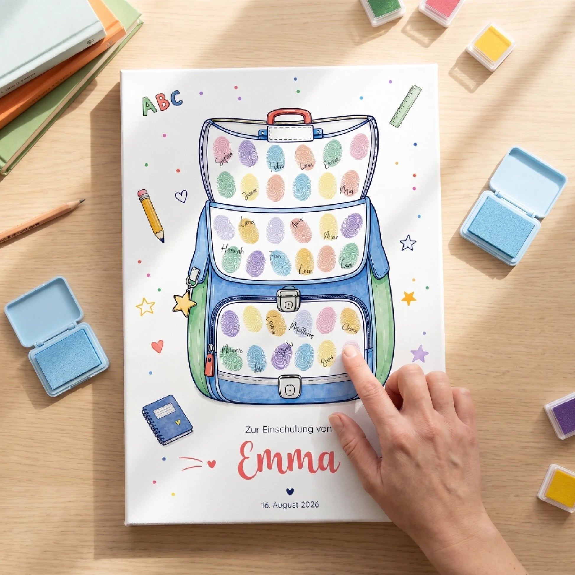 Gästebuch Hochzeit mit Fingerabdruck Motiv auf weißem Poster mit Schultaschen Motiv und Platz für Namen und Datum Feed