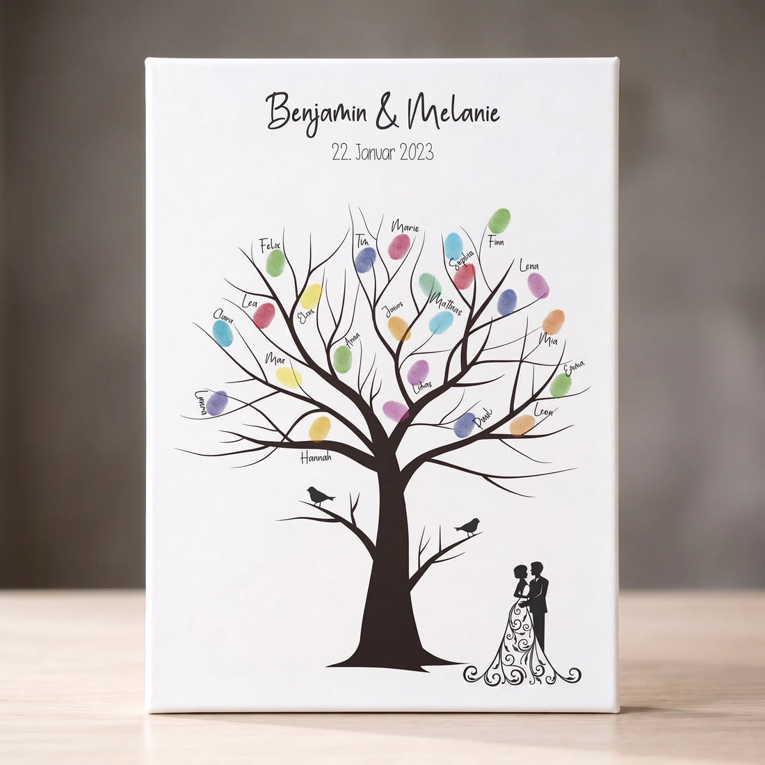Personalisierte Erinnerungsbilder als weißes Leinwandbild mit Fingerabdruckbaum, Namen und Hochzeitsdatum