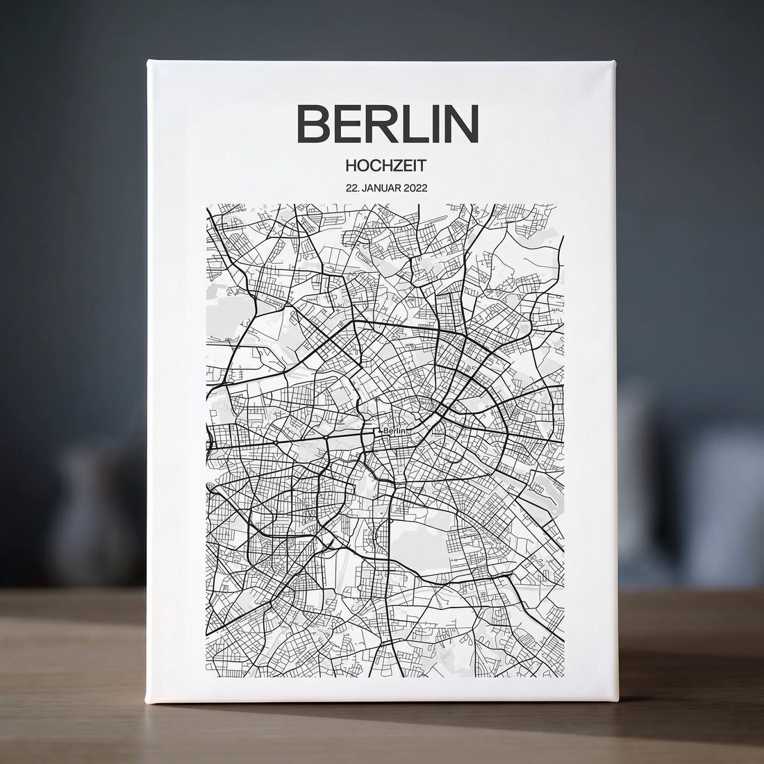 Personalisierte Erinnerungsbilder als weißes Leinwandbild mit Stadtplan von Berlin, Hochzeit und Datum 22. Januar 2022